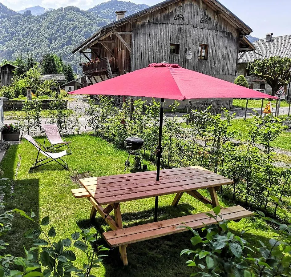 Chez Leon, Jacuzzi Et Sauna Des Le 1Er Septembre 2025 Samoens Apartment