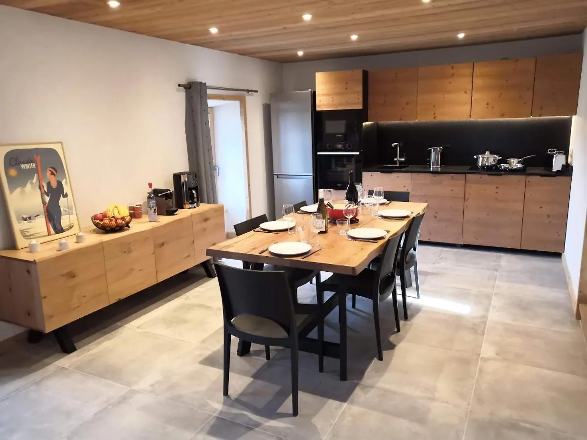 Chez Leon, Jacuzzi Et Sauna Des Le 1Er Septembre 2025 Samoens 0*,  France